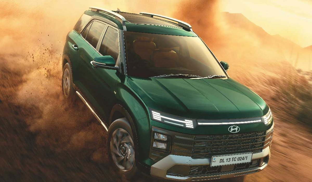 On-Road Price 14.99 Lakh For The Hyundai Alcazar Entry-Level Petrol Variant 2