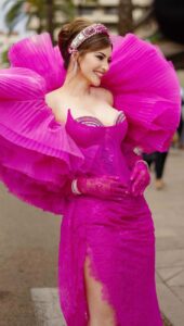 Bollywood beauty Urvashi Rautela Bedagu Binnana in pink dress at Cannes Film Festival PHOTOS (1)